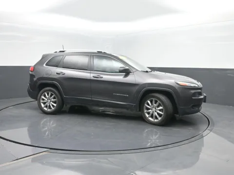 Another view of 2018 Jeep Cherokee Limited for sale in Charles City, IA at Mike Molstead Chevrolet, GMC