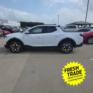 More photos of 2022 Hyundai Santa Cruz Limited at Mike Molstead Chevrolet, GMC, IA