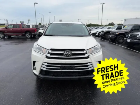 Another view of 2019 Toyota Highlander XLE for sale in Charles City, IA at Mike Molstead Chevrolet, GMC