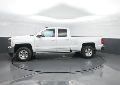White 2018 Chevrolet Silverado 1500 LT for sale in Charles City, IA