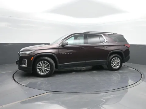 Black 2022 Chevrolet Traverse LT Leather for sale in Charles City, IA