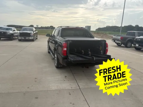 More photos of 2013 Chevrolet Avalanche LTZ at Mike Molstead Chevrolet, GMC, IA