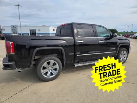 More photos of 2017 GMC Sierra 1500 SLT at Mike Molstead Chevrolet, GMC, IA