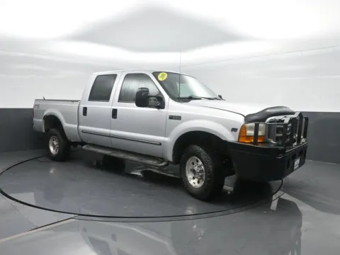 More photos of 2000 Ford Super Duty F-350 SRW Lariat at Mike Molstead Chevrolet, GMC, IA
