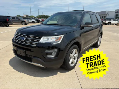 Black 2017 Ford Explorer XLT for sale in Charles City, IA