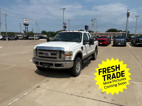 White 2008 Ford Super Duty F-250 SRW Lariat for sale in Charles City, IA