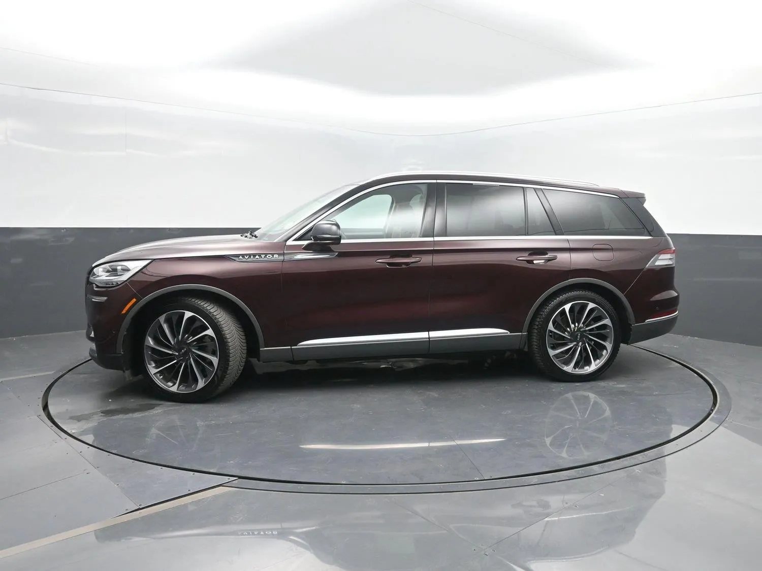 Red 2020 Lincoln Aviator Reserve for sale in Charles City, IA