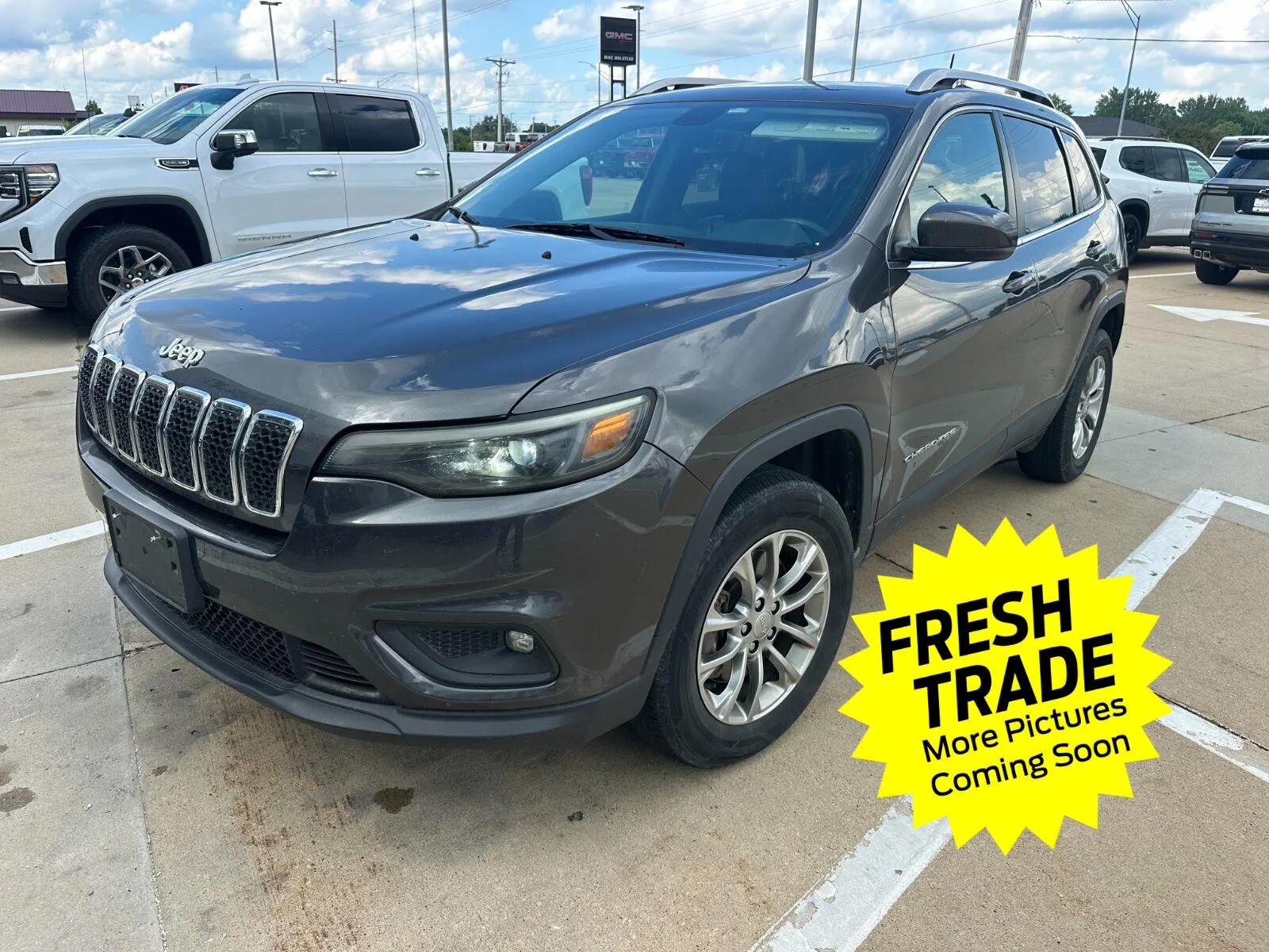 Gray 2019 Jeep Cherokee Latitude Plus for sale in Charles City, IA