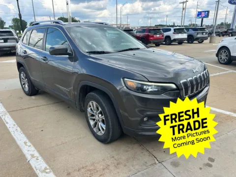 More photos of 2019 Jeep Cherokee Latitude Plus at Mike Molstead Chevrolet, GMC, IA