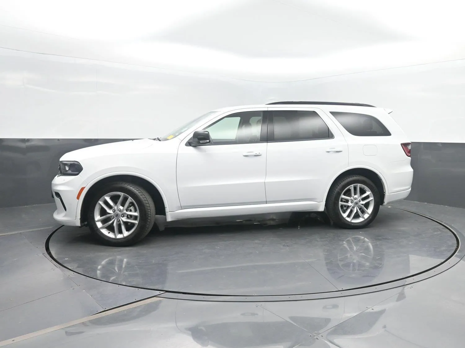 White 2024 Dodge Durango GT Plus for sale in Charles City, IA