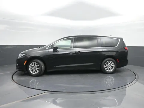Black 2023 Chrysler Pacifica Touring L for sale in Charles City, IA