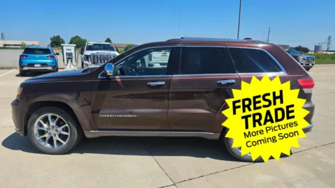 More photos of 2014 Jeep Grand Cherokee Summit at Mike Molstead Chevrolet, GMC, IA