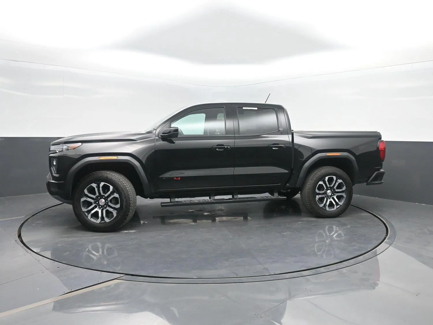 Black 2024 GMC Canyon AT4 for sale in Charles City, IA