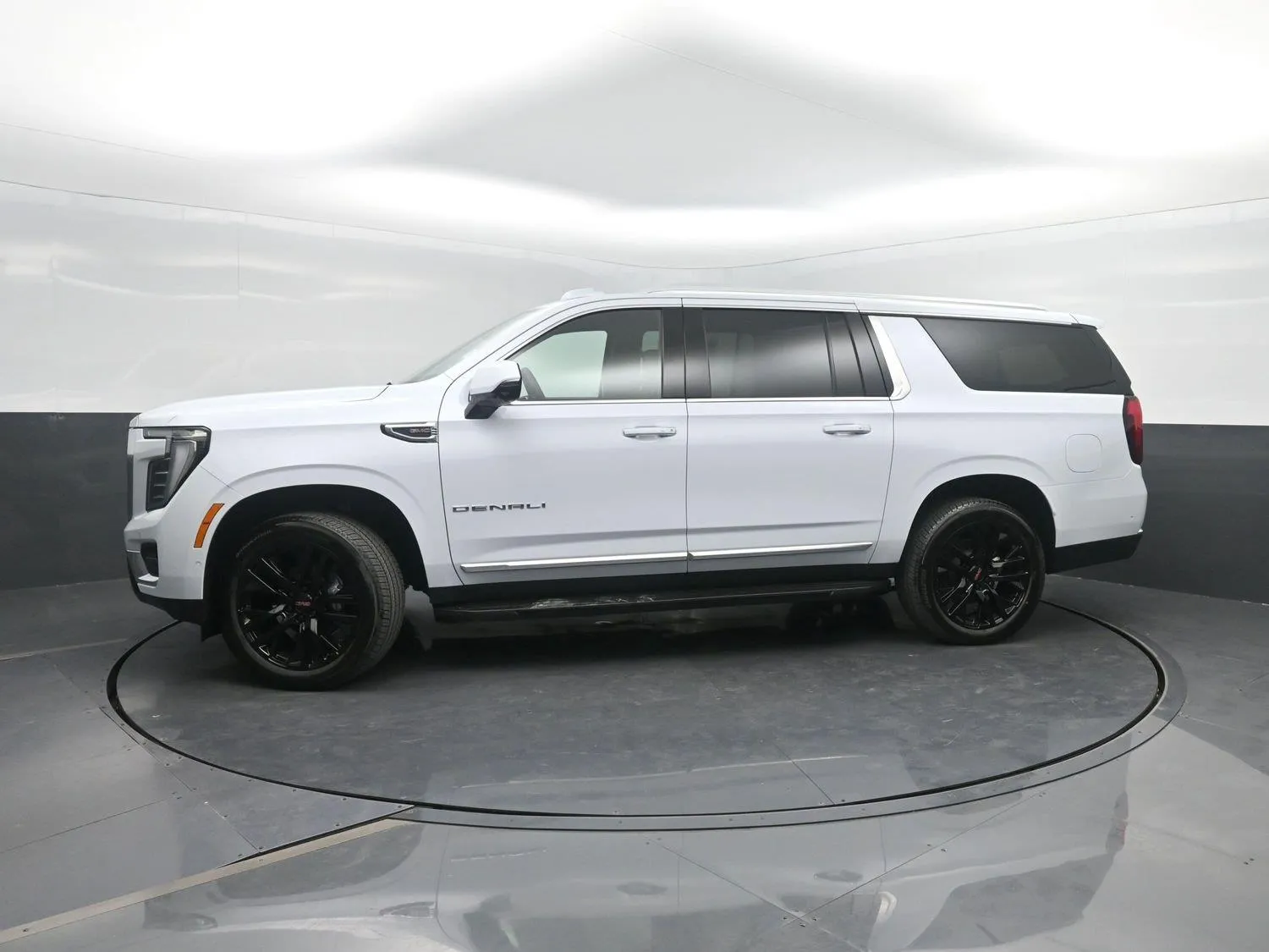 White 2026 GMC Yukon XL Denali for sale in Charles City, IA
