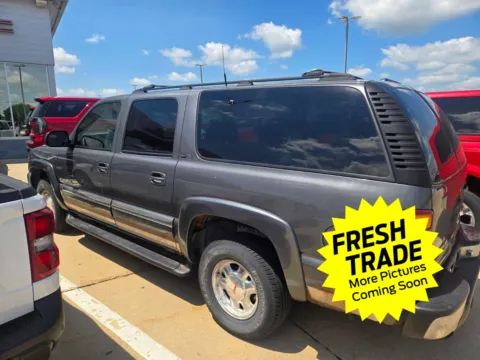 More photos of 2001 GMC Yukon XL SLT at Mike Molstead Chevrolet, GMC, IA