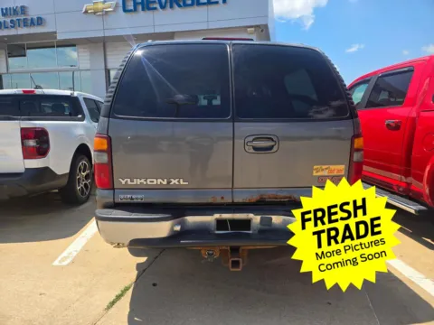 More photos of 2001 GMC Yukon XL SLT at Mike Molstead Chevrolet, GMC, IA