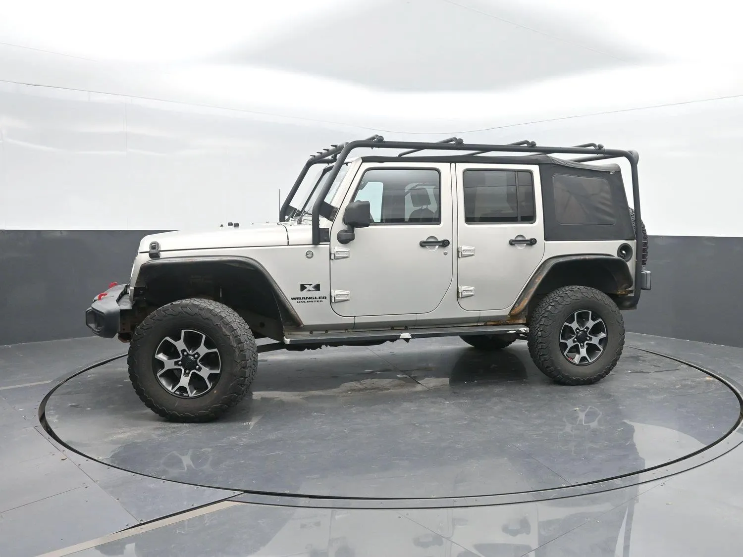 Silver 2007 Jeep Wrangler Unlimited X for sale in Charles City, IA