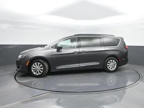 Gray 2017 Chrysler Pacifica Touring-L for sale in Charles City, IA