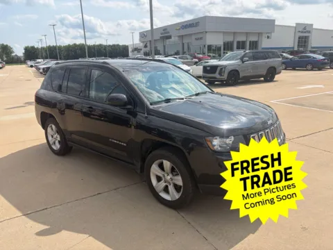 More photos of 2016 Jeep Compass Latitude at Mike Molstead Chevrolet, GMC, IA