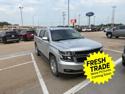 Silver 2018 Chevrolet Suburban LT for sale in Charles City, IA