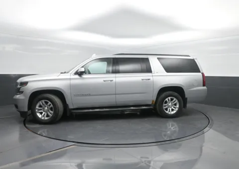 Silver 2018 Chevrolet Suburban LT for sale in Charles City, IA