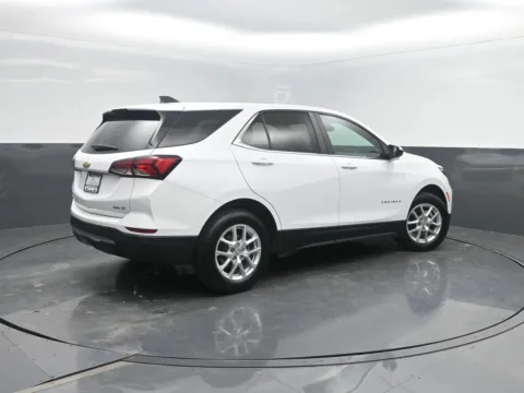 White 2024 Chevrolet Equinox LT for sale in Charles City, IA