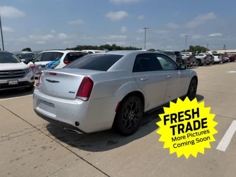 More photos of 2021 Chrysler 300 Touring L at Mike Molstead Chevrolet, GMC, IA