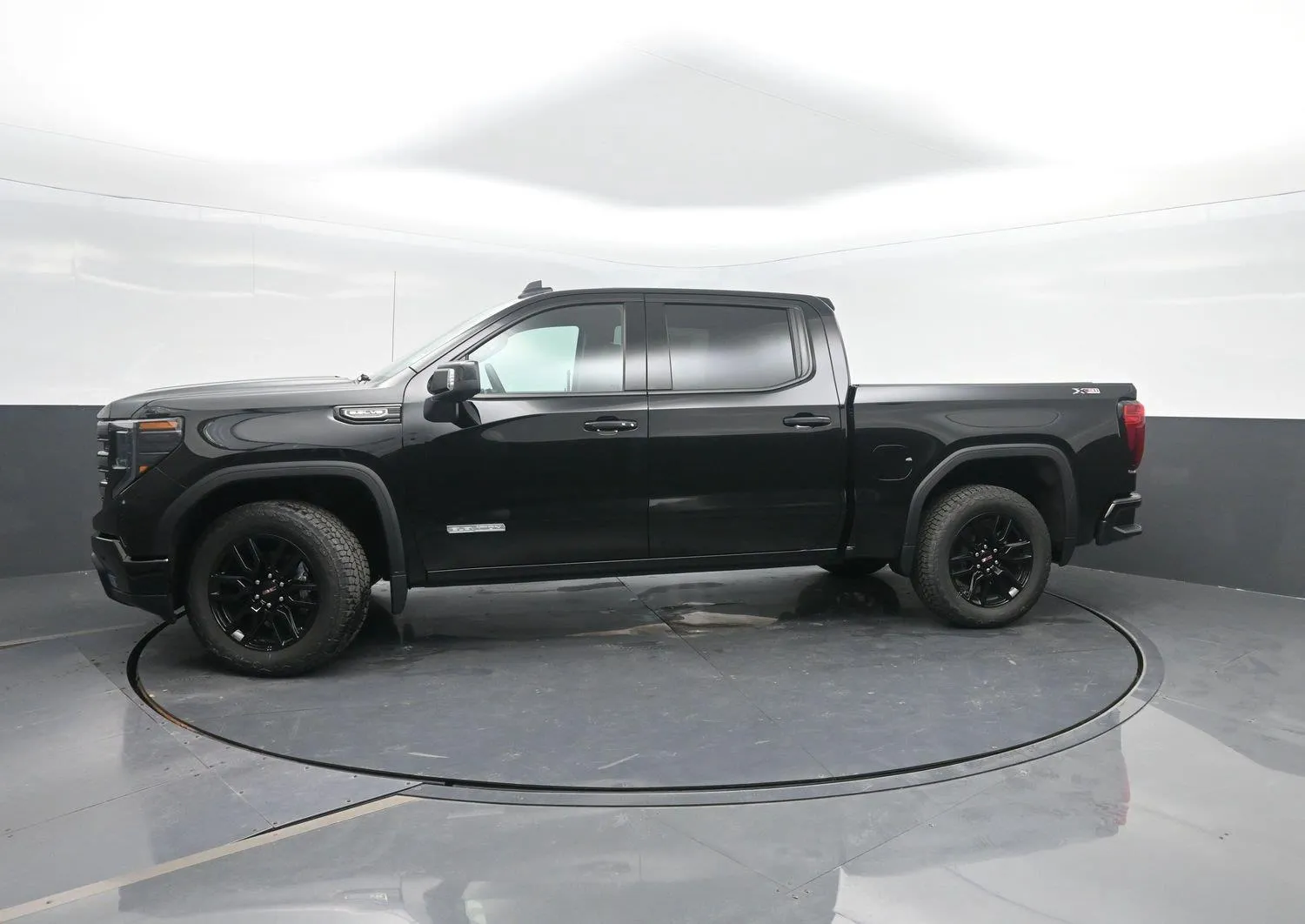 Black 2026 GMC SIERRA 1500 4WD CREW CAB 147 ELEVATI for sale in Charles City, IA