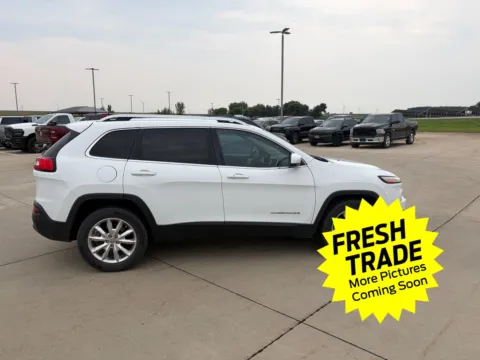 More photos of 2014 Jeep Cherokee Limited at Mike Molstead Chevrolet, GMC, IA