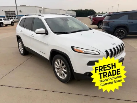More photos of 2014 Jeep Cherokee Limited at Mike Molstead Chevrolet, GMC, IA