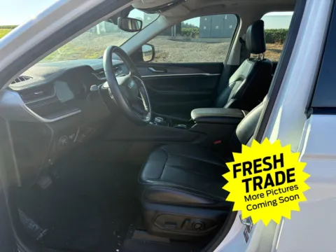More photos of 2021 Jeep Grand Cherokee L Limited at Mike Molstead Chevrolet, GMC, IA