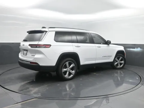 White 2021 Jeep Grand Cherokee L Limited for sale in Charles City, IA