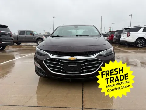 Black 2020 Chevrolet Malibu LT for sale in Charles City, IA