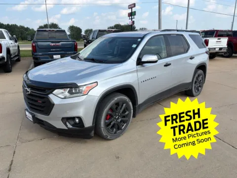Silver 2019 CHEVROLET TRAVERSE for sale in Charles City, IA