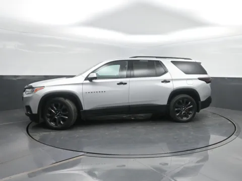 Silver 2019 CHEVROLET TRAVERSE for sale in Charles City, IA