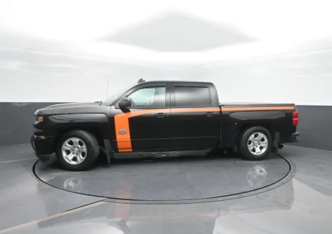 Black 2017 Chevrolet Silverado 1500 LT for sale in Charles City, IA