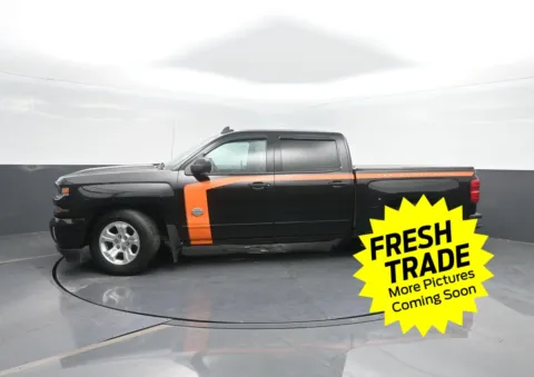 Black 2017 Chevrolet Silverado 1500 LT for sale in Charles City, IA