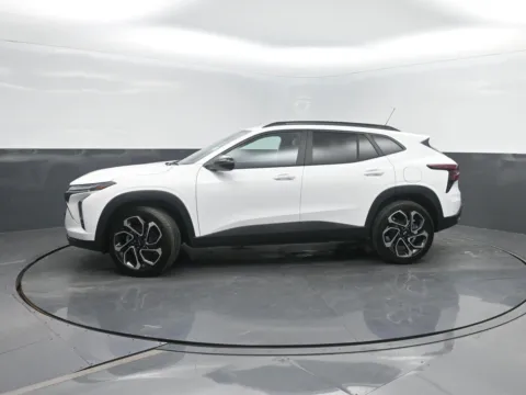 White 2026 Chevrolet Trax 2RS for sale in Charles City, IA