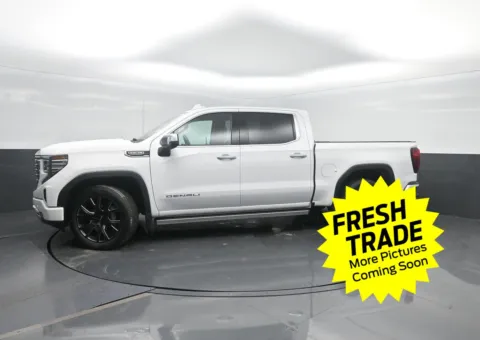 White 2022 GMC Sierra 1500 Denali for sale in Charles City, IA