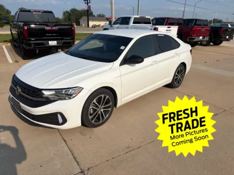White 2022 Volkswagen Jetta Sport for sale in Charles City, IA