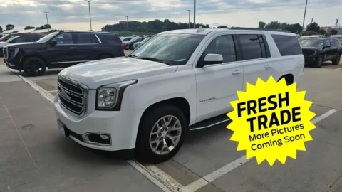 White 2018 GMC Yukon XL SLT for sale in Charles City, IA
