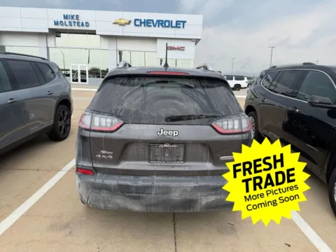 More photos of 2019 Jeep Cherokee Latitude Plus at Mike Molstead Chevrolet, GMC, IA