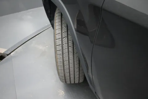 More photos of 2019 Jeep Cherokee Latitude Plus at Mike Molstead Chevrolet, GMC, IA