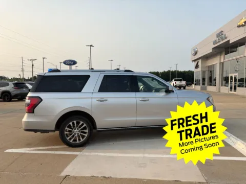 More photos of 2018 Ford Expedition Max Limited at Mike Molstead Chevrolet, GMC, IA