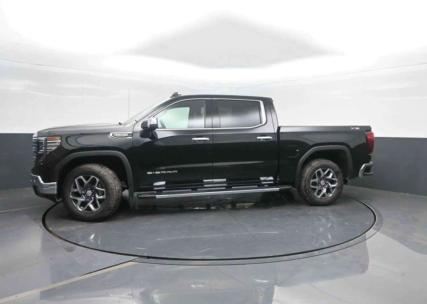 2026 GMC Sierra 1500 SLT for sale in Charles City, IA