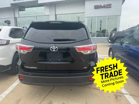 More photos of 2015 Toyota Highlander LE at Mike Molstead Chevrolet, GMC, IA