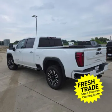 More photos of 2024 GMC Sierra 2500 HD Denali Ultimate at Mike Molstead Chevrolet, GMC, IA