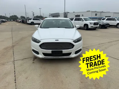More photos of 2014 Ford Fusion SE Hybrid at Mike Molstead Chevrolet, GMC, IA