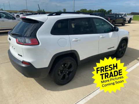 More photos of 2020 Jeep Cherokee Altitude at Mike Molstead Chevrolet, GMC, IA