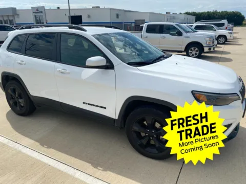 More photos of 2020 Jeep Cherokee Altitude at Mike Molstead Chevrolet, GMC, IA